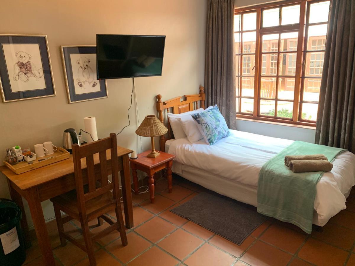 Barnyard Venue Hotel Ermelo Bagian luar foto