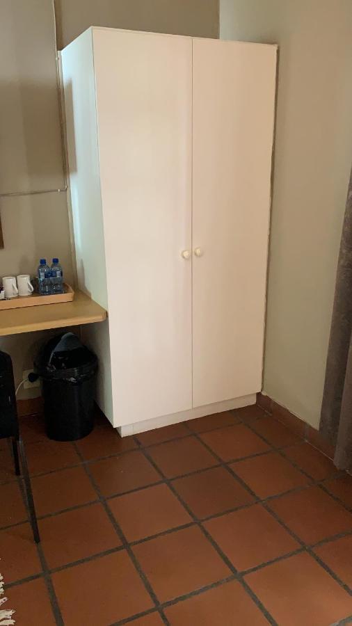 Barnyard Venue Hotel Ermelo Bagian luar foto