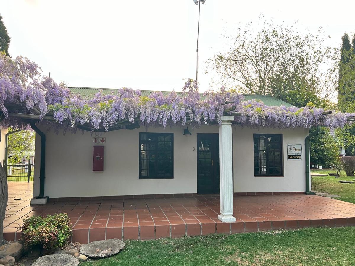 Barnyard Venue Hotel Ermelo Bagian luar foto