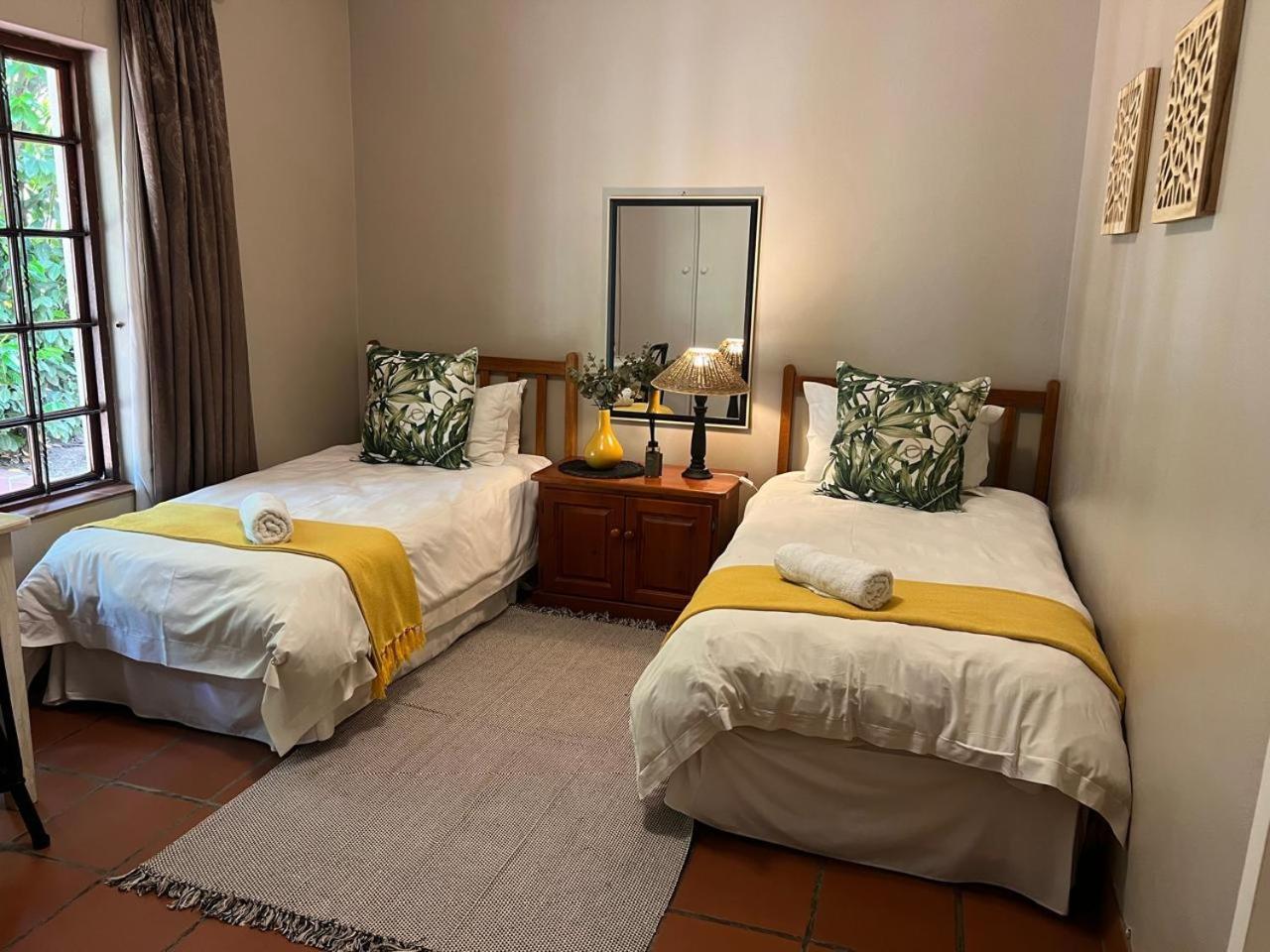Barnyard Venue Hotel Ermelo Bagian luar foto
