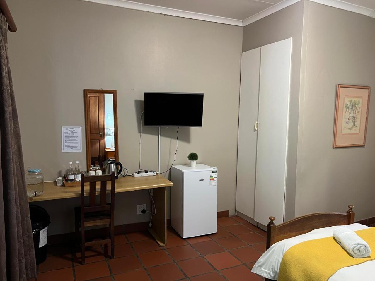 Barnyard Venue Hotel Ermelo Bagian luar foto