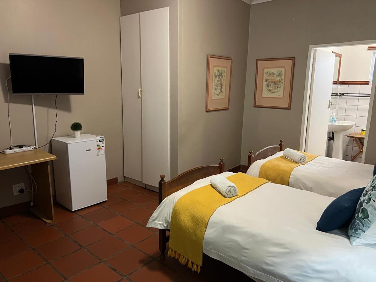Barnyard Venue Hotel Ermelo Bagian luar foto