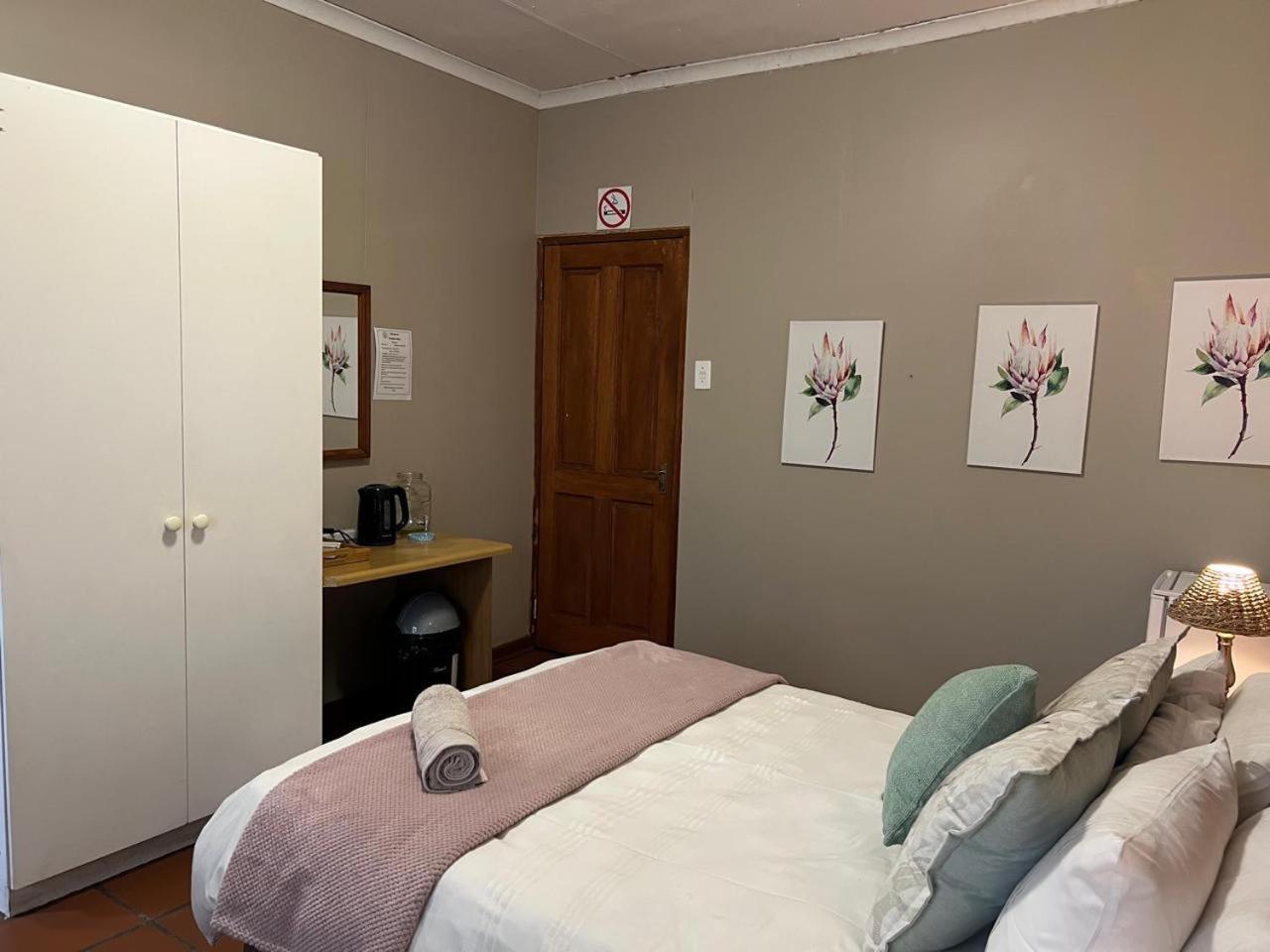 Barnyard Venue Hotel Ermelo Bagian luar foto