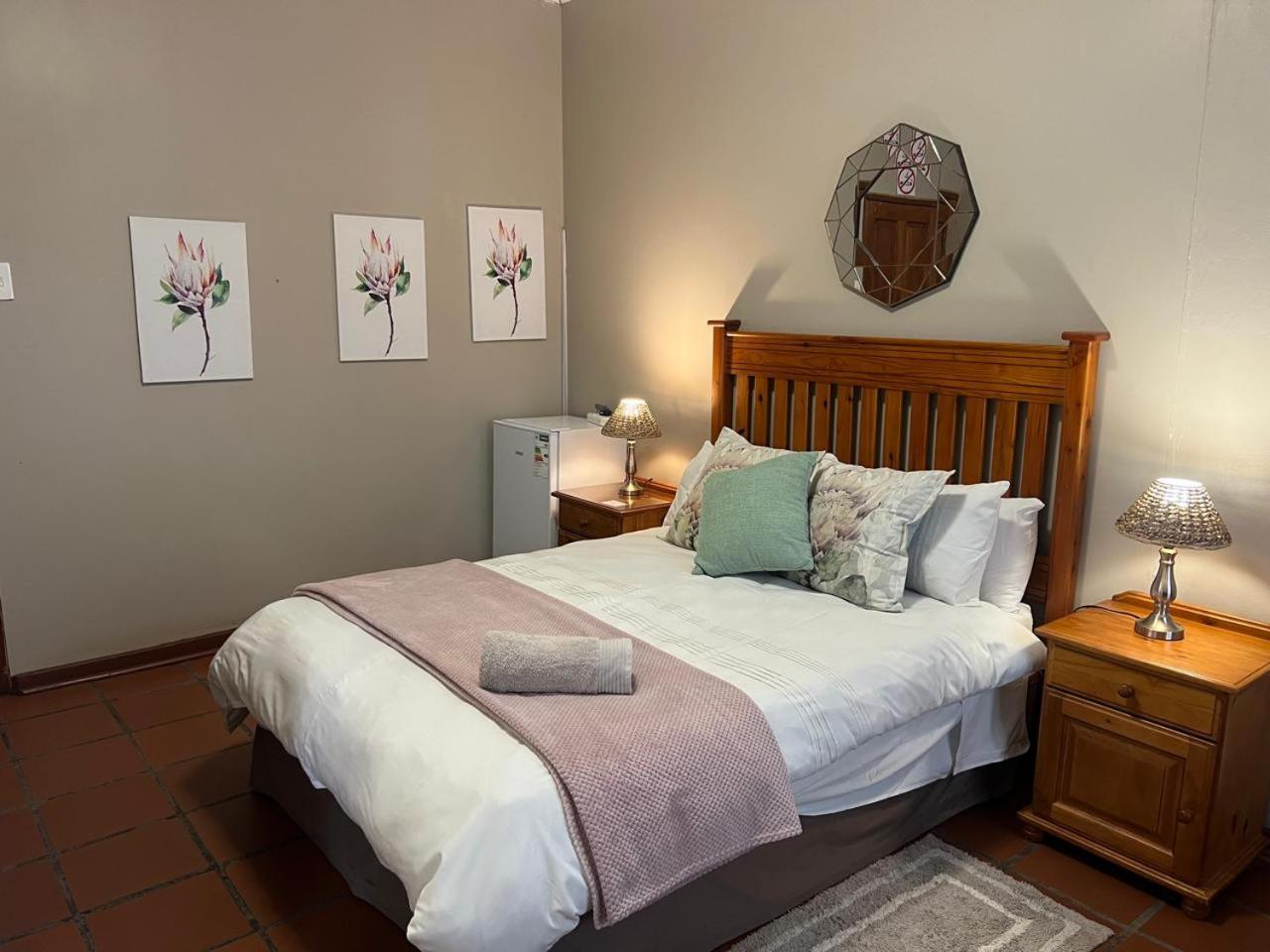 Barnyard Venue Hotel Ermelo Bagian luar foto
